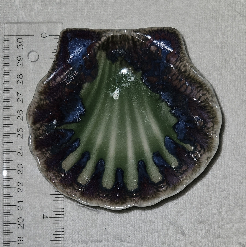 Source Unknown Green and Blue Ceramic Shell Dish